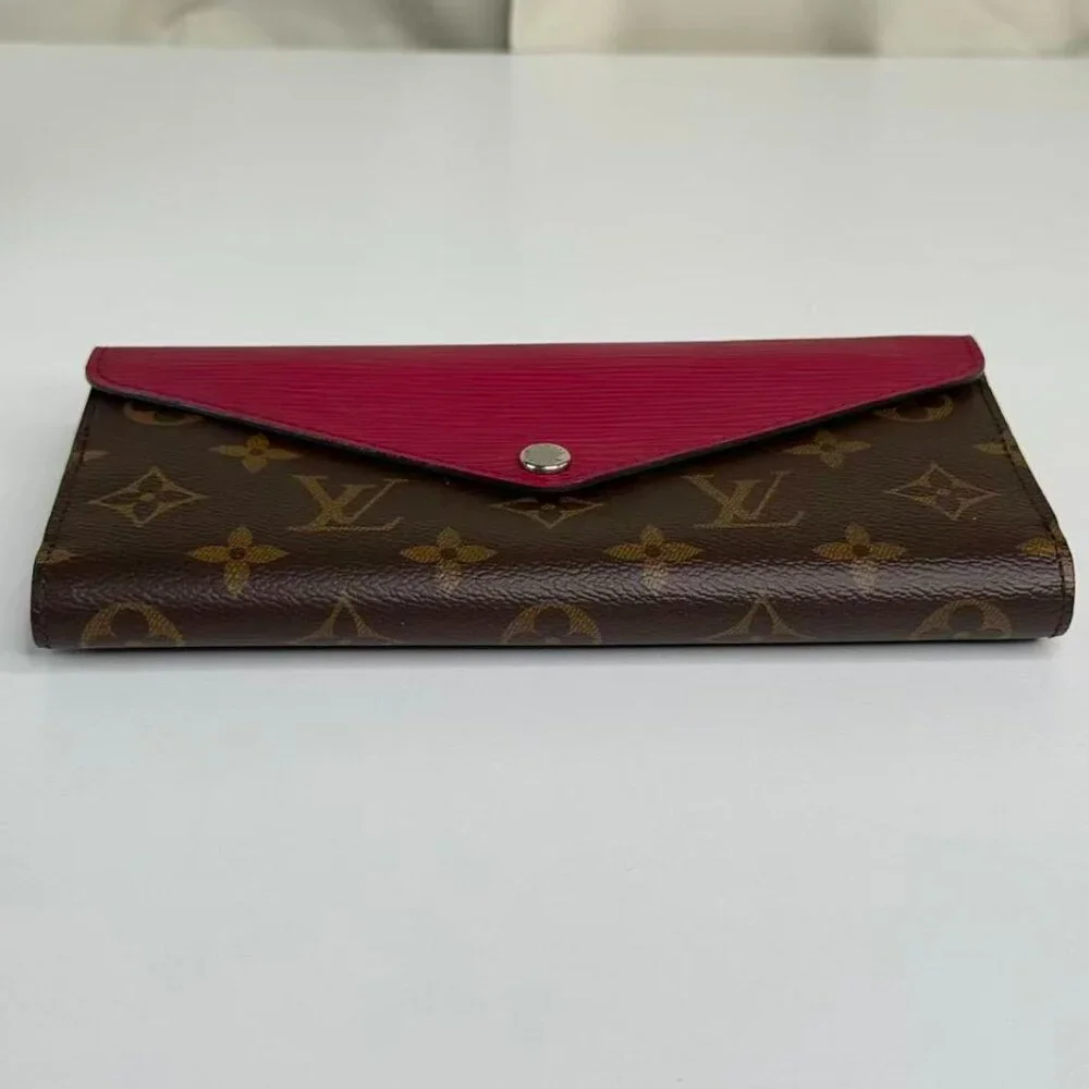 Louis Vuitton Monogram Canvas Wallet with Pink Accents and Classic LV Logo Desig - Picture 5 of 7